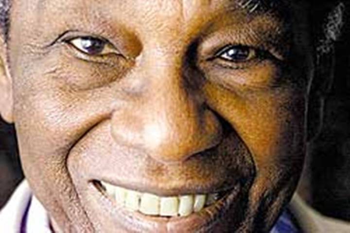 milton-santos-geografo-brasileiro-close