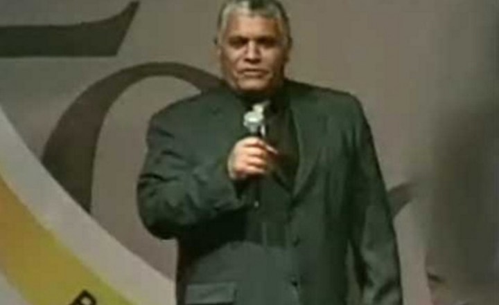 tim-lopes-jornalista-brasileiro-recebendo-premio