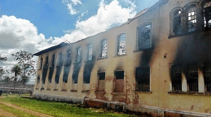 Antes de escaparem, reeducandos ainda incendiaram dois prédios da unidade